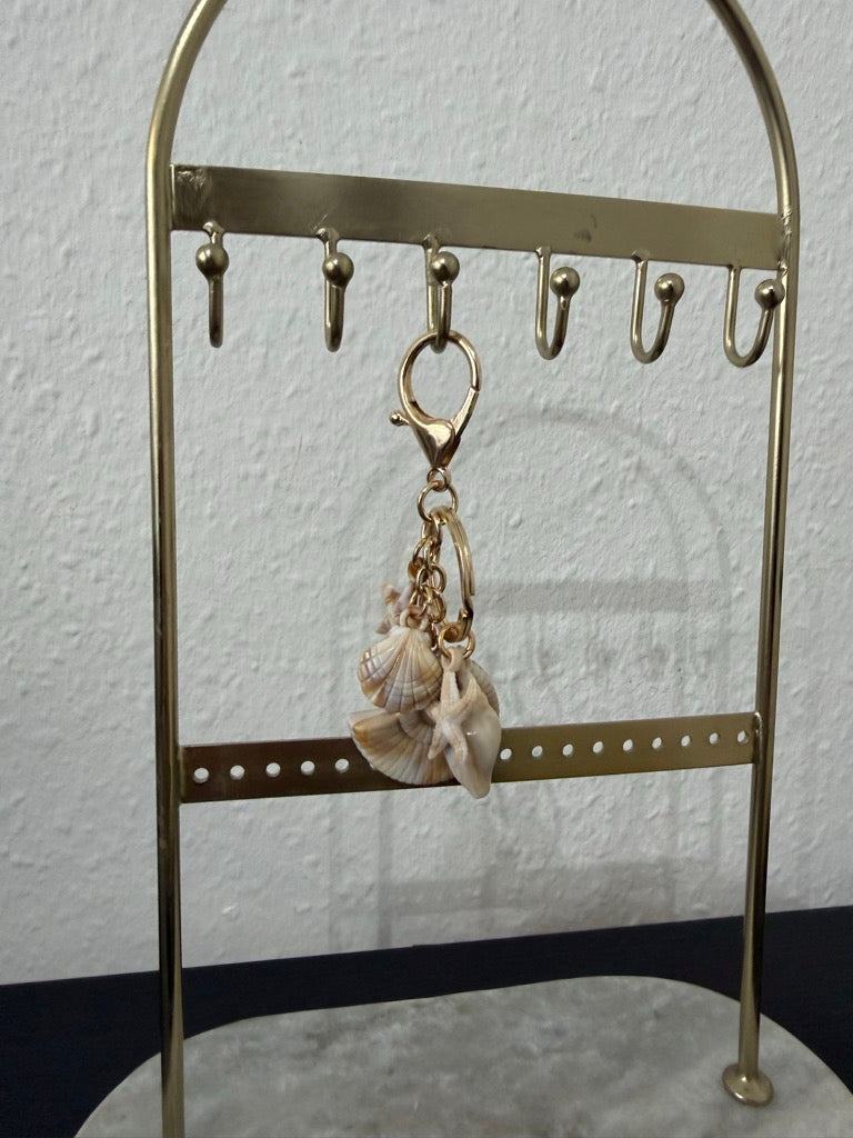 Schlüsselanhänger Muscheln mit Goldkette – Boho Accessoire