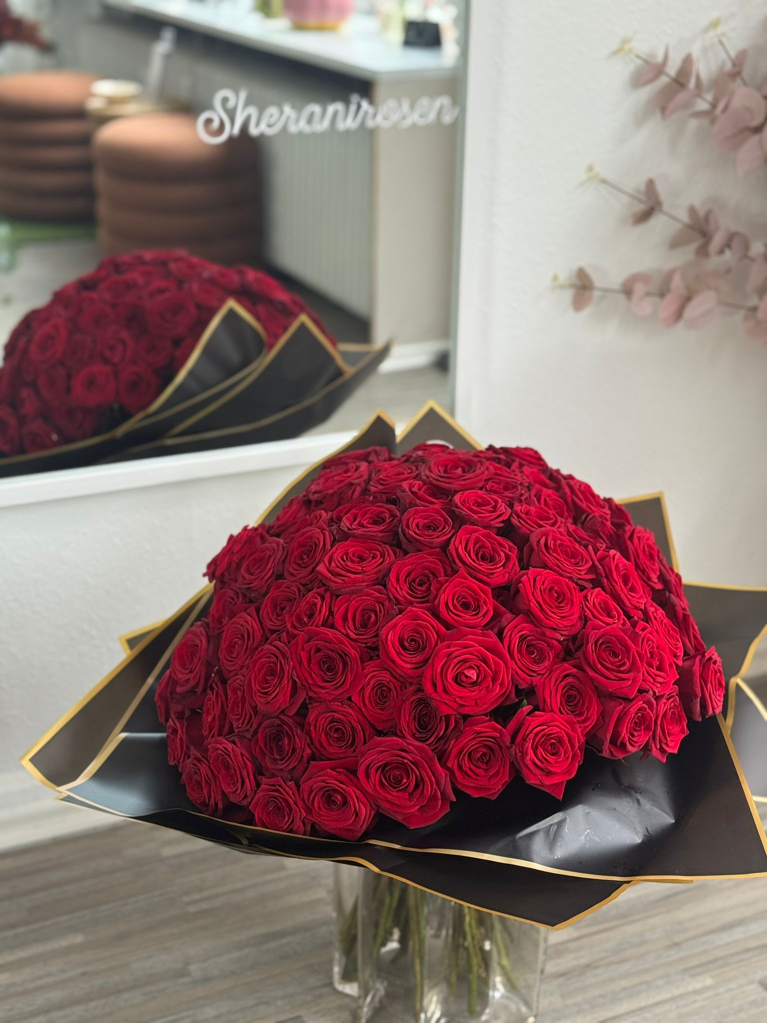 100 Rosen-Strauß