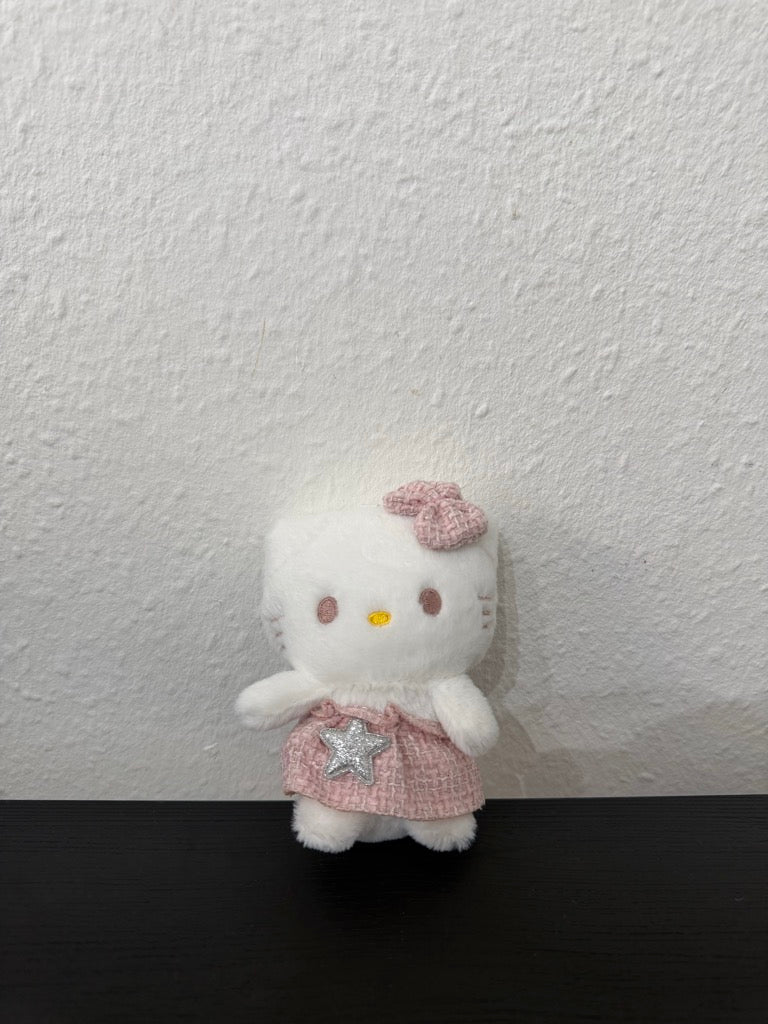 Hello Kitty Plüschtier – Rosa Tweed-Outfit mit Stern